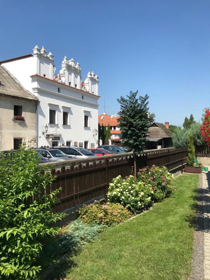 Tuznikowie